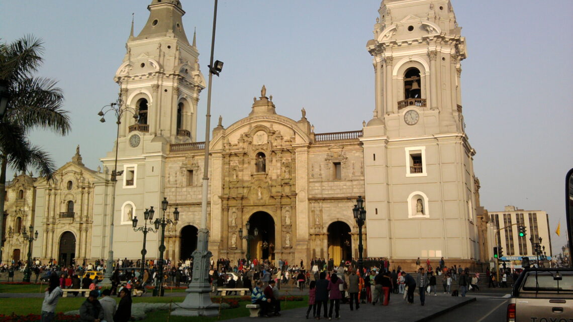 Cómo se llama la iglesia más antigua de Lima