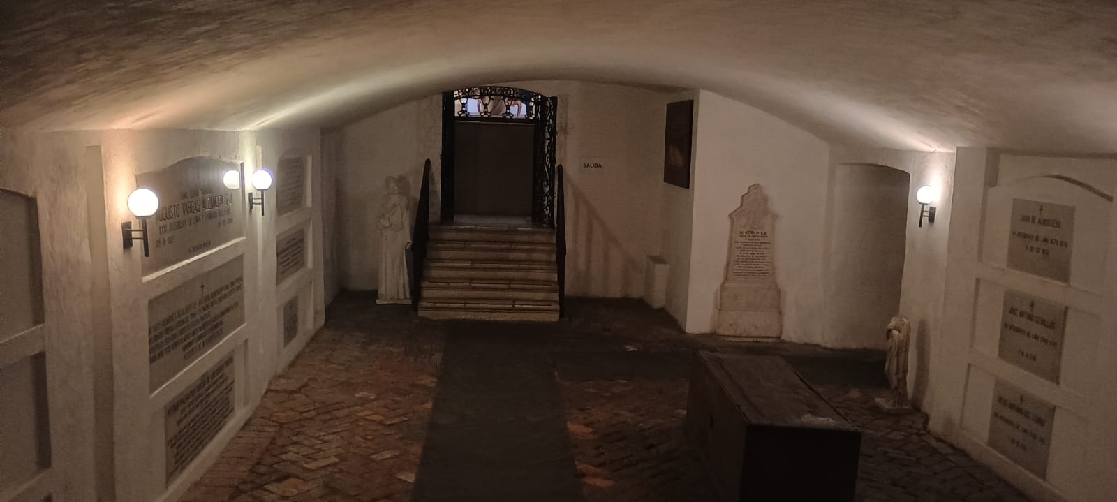 Qué hay en las catacumbas de la catedral de Lima