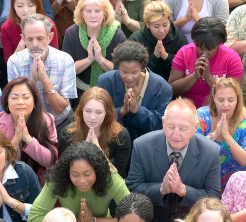 Oración poderosa para abrir los caminos y atraer la prosperidad